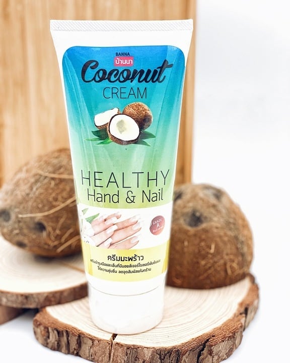 Натуральный крем для рук и ногтей из Таиланда с Кокосом Банна Coconut Healthy Hand & Nail Cream Banna 200 мл.