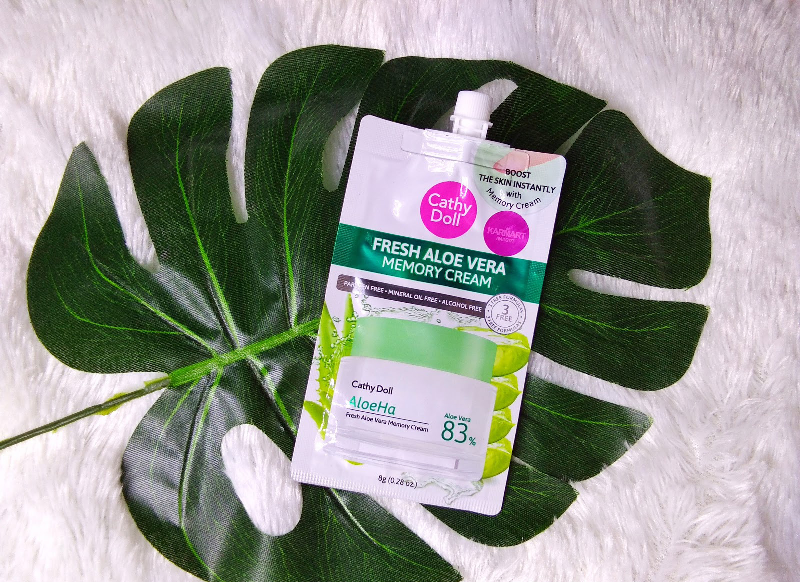 Натуральный охлаждающий крем для лица с Алоэ Вера (83%) Cathy Doll Aloe Ha Fresh Aloe Vera Memory Cream 8 гр. Таиланд