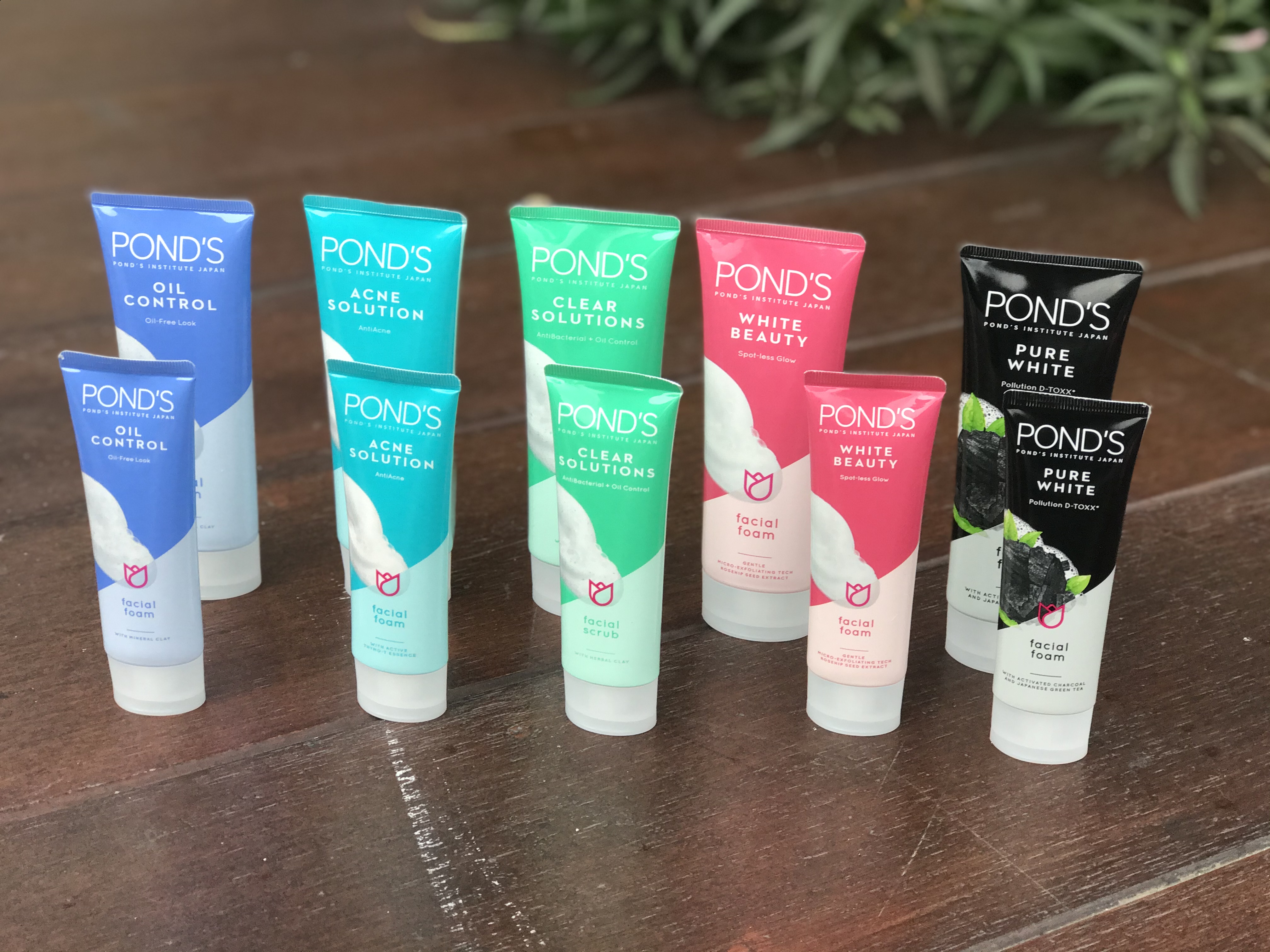 Тайская Пенка для умывания из Тайланда с жемчужной пудрой PONDS White Beauty Facial Foam 15 гр.