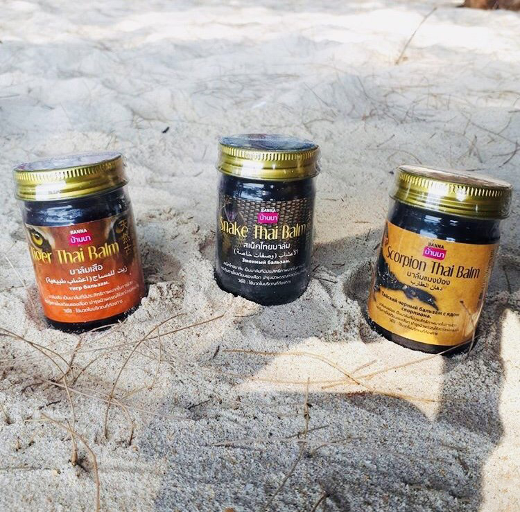 Тайский Красный тигровый бальзам Banna - это традиционное средство лечения полиартрита, отложения солей в суставах.